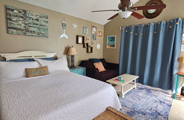 Vacation Cottage, beachy vibe, home away from home