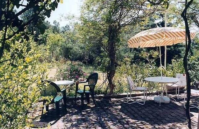 Vacation Home "Zypresse" - Relax in with a large, enclosed parklike garden.