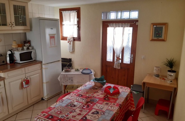 Vacation home 1 minut lake, with parking pay per reservation