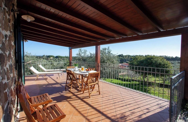 Vacation Home Casa Osala with Sea View, Garden, Terrace & Wi-Fi