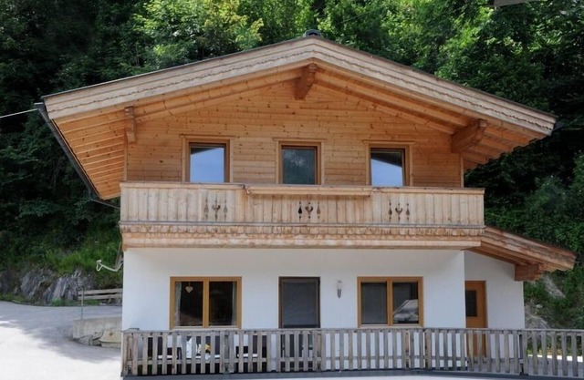 Vacation home for 8 guests with 120m² in Mayrhofen (157337)