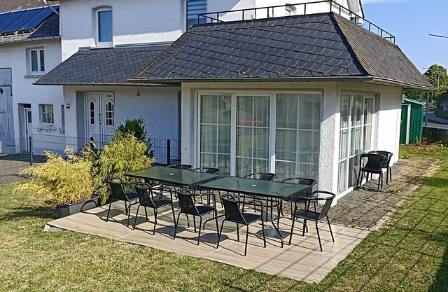 Vacation home for up to 13 people 5 bedrooms fenced garden