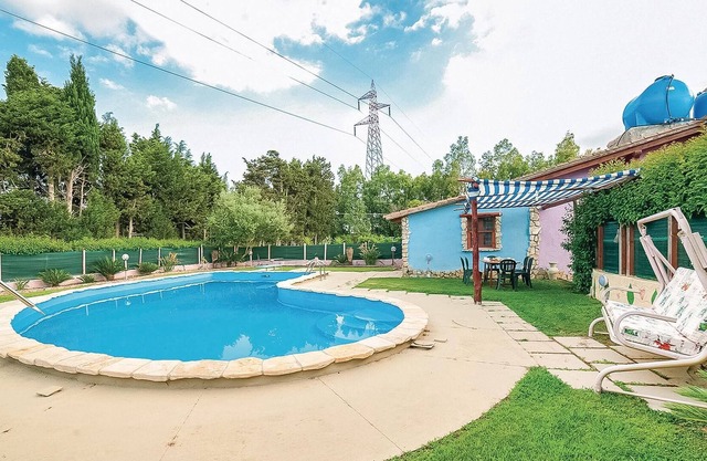 Vacation home with pool located in a fertile plain in Sardinia, in Medio Campidano, at the foot of M