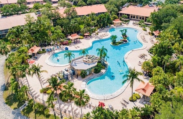 Vacation property with lots of amenities , well located ,clean, quite,exquisite