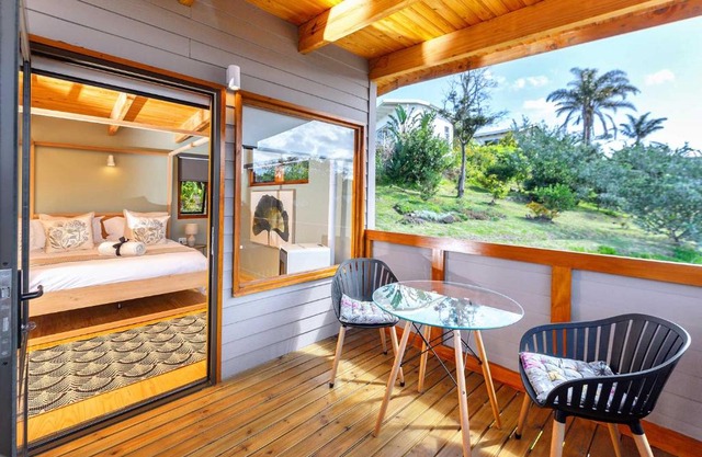 Valley View Studio - Maison Mahogany - design meets tranquillity