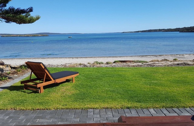 Vandy's Shack at Dutton Bay ideal for couples and small families.