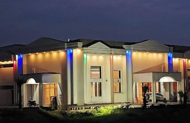 Varda Resort