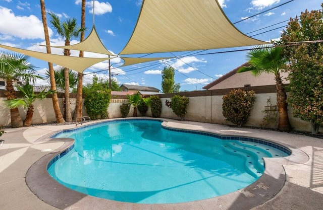 Vegas Oasis Summary:
