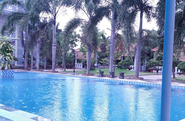 Ven Song Riverside Hotel