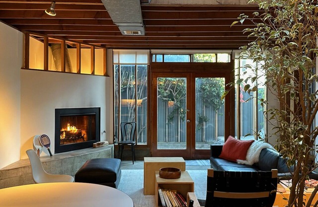 Venice beach- Great architecture- Steps to sand - monthly rental