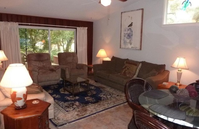 VERY NICE COTTAGE by Jekyll Realty