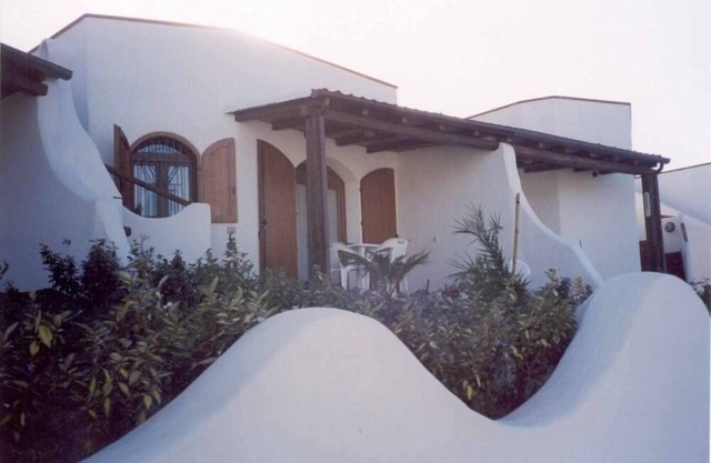 very nice villa 300 m from sea with amazing seaview, 5 beds
