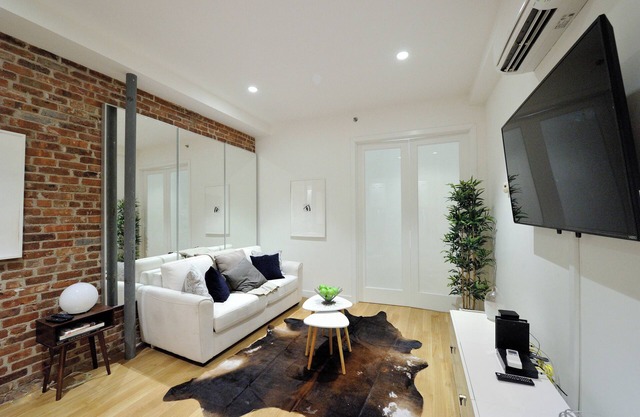 Vibrant 2BR Oasis in Hell's Kitchen