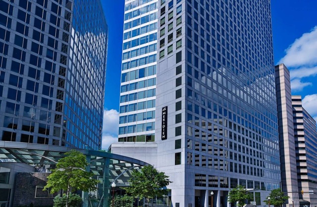 Vibrant Arlington | Metro Access. Potomac Views