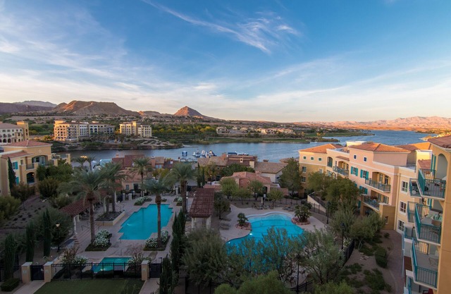 View with the.wow factor.top floor penthouse.