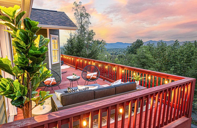 VIEWS w/Sauna+Hot Tub+Firepit+Gameroom+15minAVL