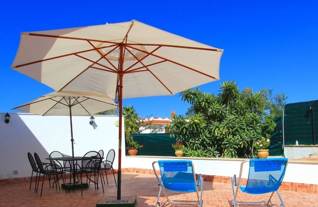 Viilla surrounded by greenery 1 km from the sea and adjacent to the town.