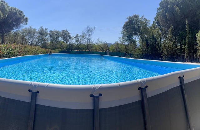 VILLA 150 m² - 5 bedrooms- Swimming pool 10 x 5 m - 6000m² private park 5 mn from the beach