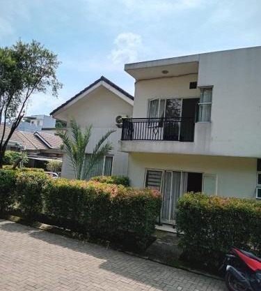 Villa 3 Bedroom Padma Huis Rancamaya