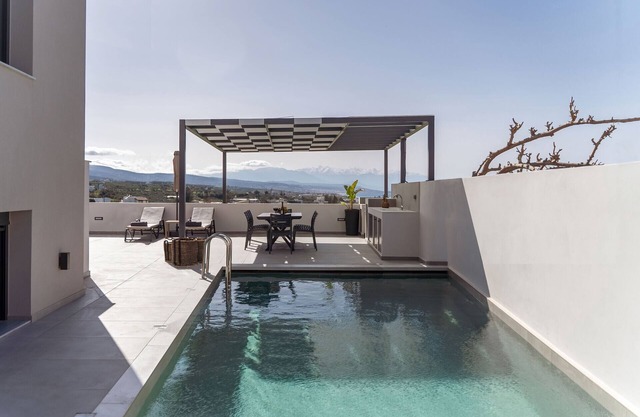 Villa Aelia - With Private Heated Pool