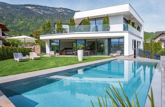 Villa Aich 5 * Appiano-your holiday home with private pool -near Kalterer See u Bozen