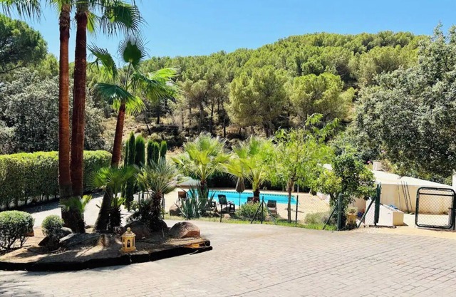 VILLA ALJARAL Spectacular, pool, fireplace, heated, wifi.