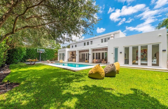 Villa Amani-Modern 7BR Villa w/Basketball Court & Gym