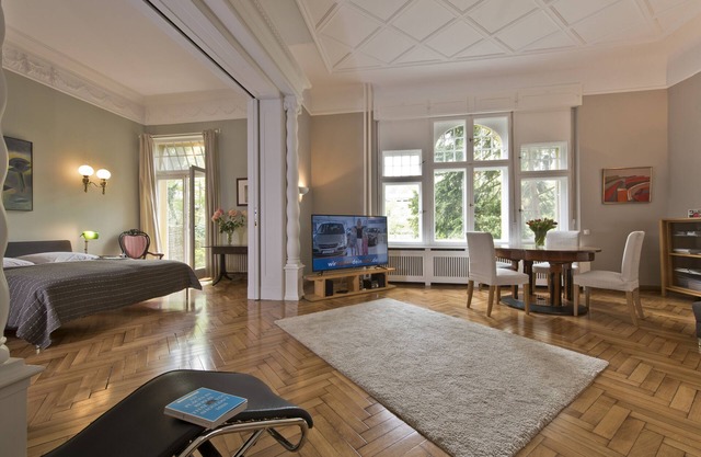 VILLA APARTMENT with terrace - WANNSEE - QUIET - 2 people + child (ren)