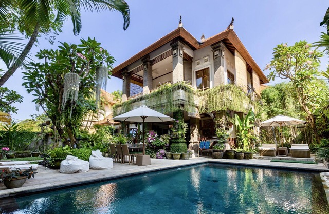 VILLA BAPAK 3 BDRMS GARDEN LARGE POOL CENTRAL CLOSE TO BEACH