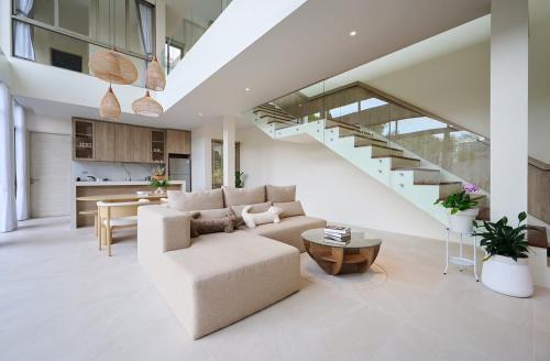 Villa Belcasa Phuket, Cherngtalay I New Cozy 3BR Pool Villa, Walk to Boat Avenue, Near Bangtao Beach