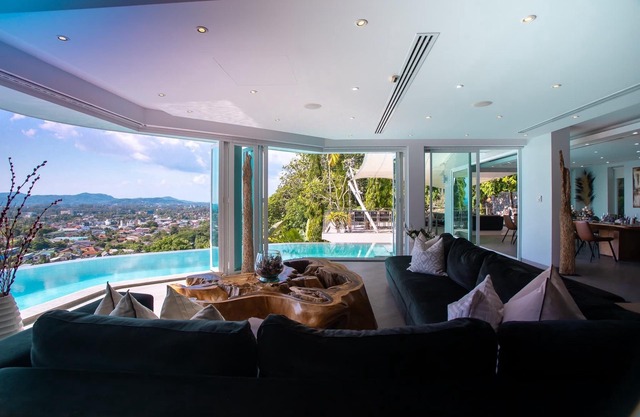 Villa Beyond 9 Bedrooms Seaview - Full Services