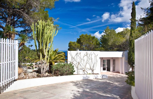 Villa Can Hermanos with sea views