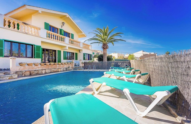 Villa Can Sard with Pool, Wi-Fi, Garden & Terrace