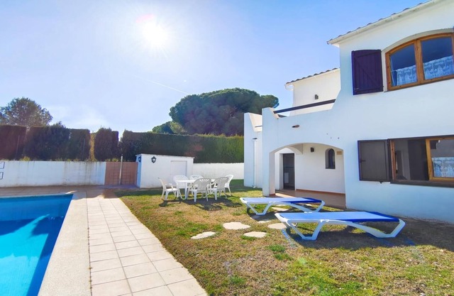 Villa Carina, in a corner of l'Escala