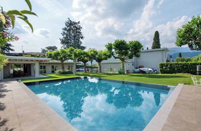 Villa 'Carlotta' - Porto Portese with private pool, private terrace and air conditioning