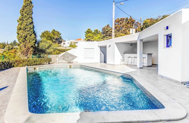 Villa Centeanes - Five Bedroom Villa, Sleeps 10