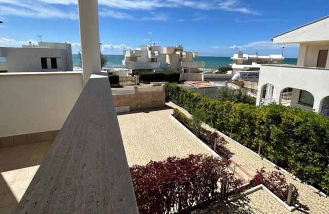 Villa 'Centrale' with Sea View, Wi-Fi and Air Conditioning