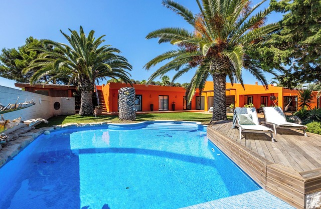Villa Cercado - unique in- and outside space!