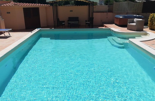 Villa Colle La Guardia Pool & Jacuzzi