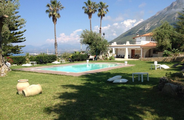 Villa Consiglio - Splendid villa with private swimming pool in the heart of the Mediterranean