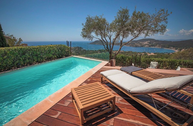 Villa de l'Amiral - Panoramic view on the Agay BAy