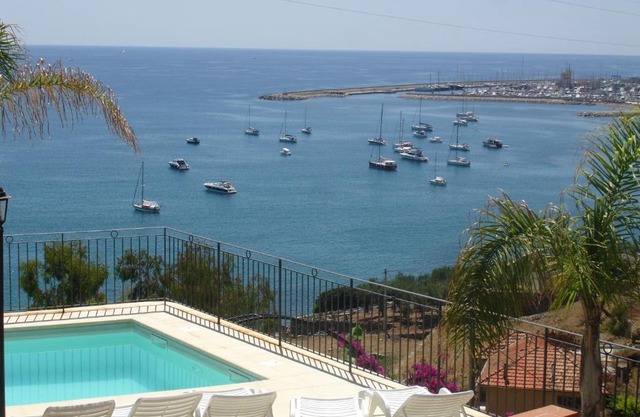 Villa del Mare Ligure Terme & SPA Piscina a 37 gradi