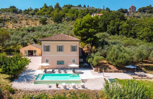 Villa Desiderio - Three Bedroom Villa, Sleeps 10