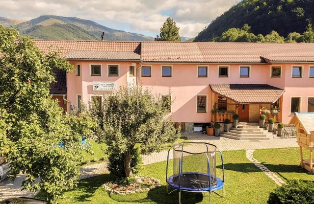 Villa Ďumbierka - B&B, wellness, brewery, ebikes