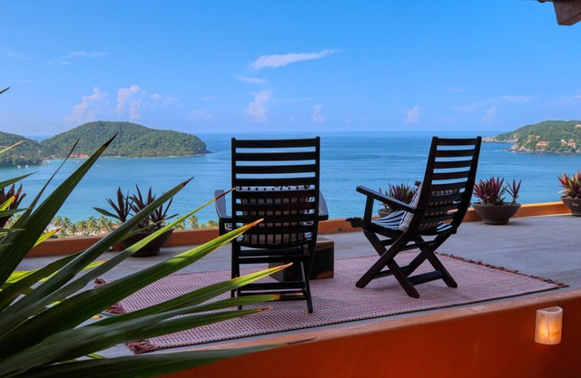 VILLA ESTRELLA del Mar-CASA ZIH 3: A Panoramic Vista overlooking Playa la Ropa