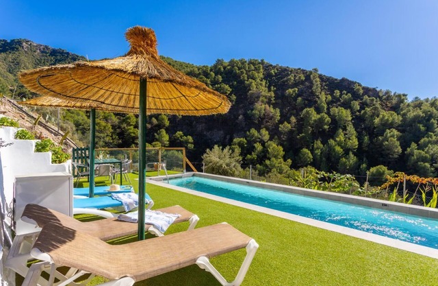 Villa Flower - Two Bedroom Villa, Sleeps 4