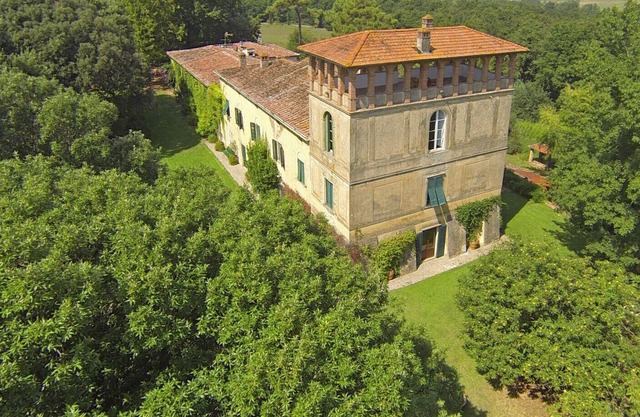 Villa Gioli, a historic home between art and nature