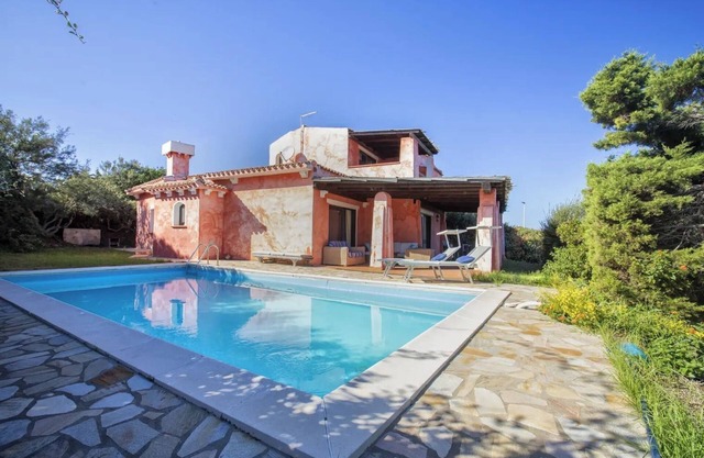 VILLA GIUSY C5 35 - Via Brigata - Sassari (SS)