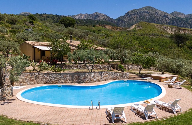 Villa Granci con Piscina by Wonderful Italy
