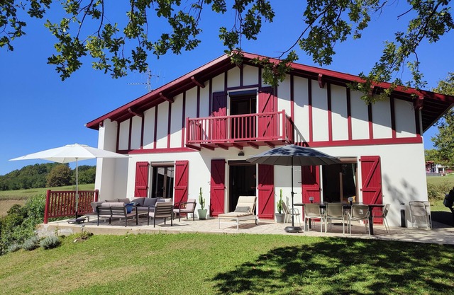 Villa "Haritzen Ondoan" 4 bedrooms magnificent view in the Basque Country